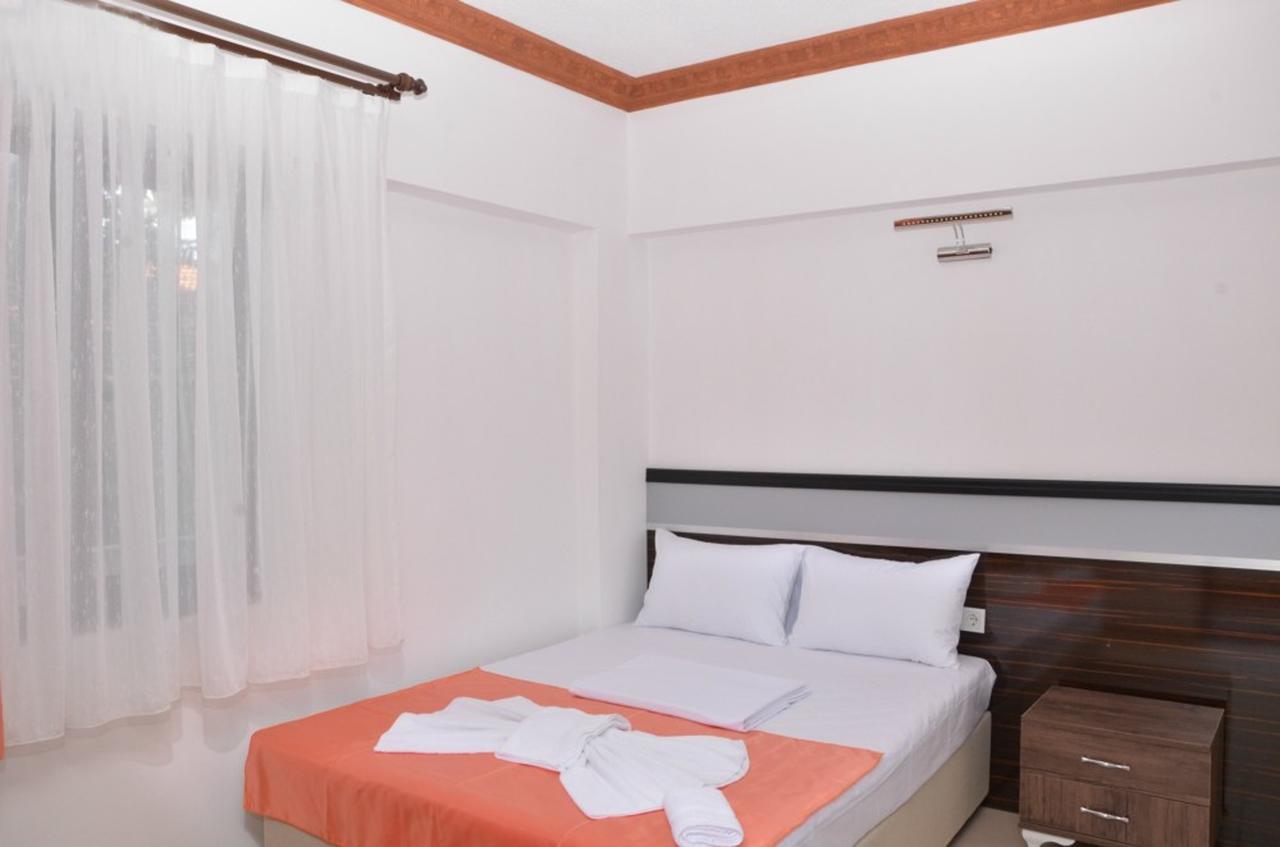 Oeren Konak Otel ภายนอก รูปภาพ
